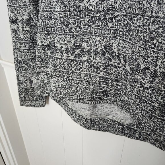 COLUMBIA Black White Print Sweater Season Pullover NWT - Picture 3 of 6